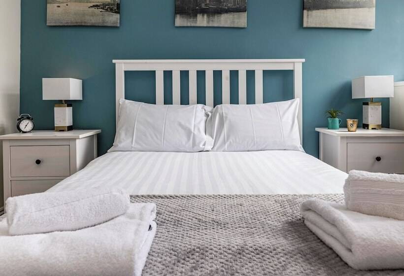 ペンション Dovecote House