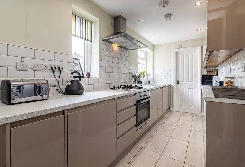 ペンション Dovecote House