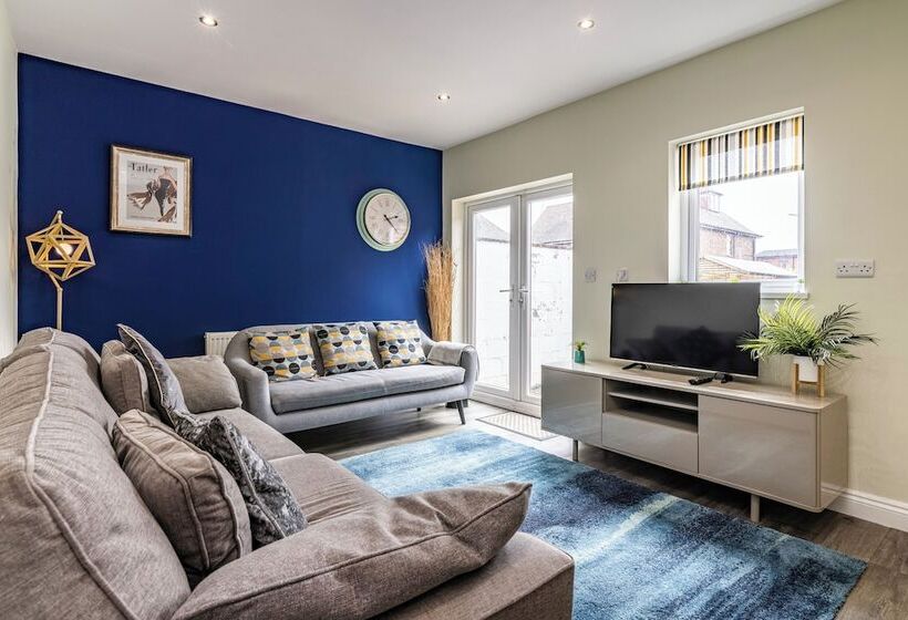 ペンション Dovecote House