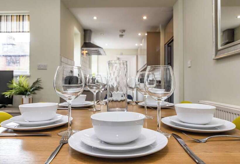 ペンション Dovecote House