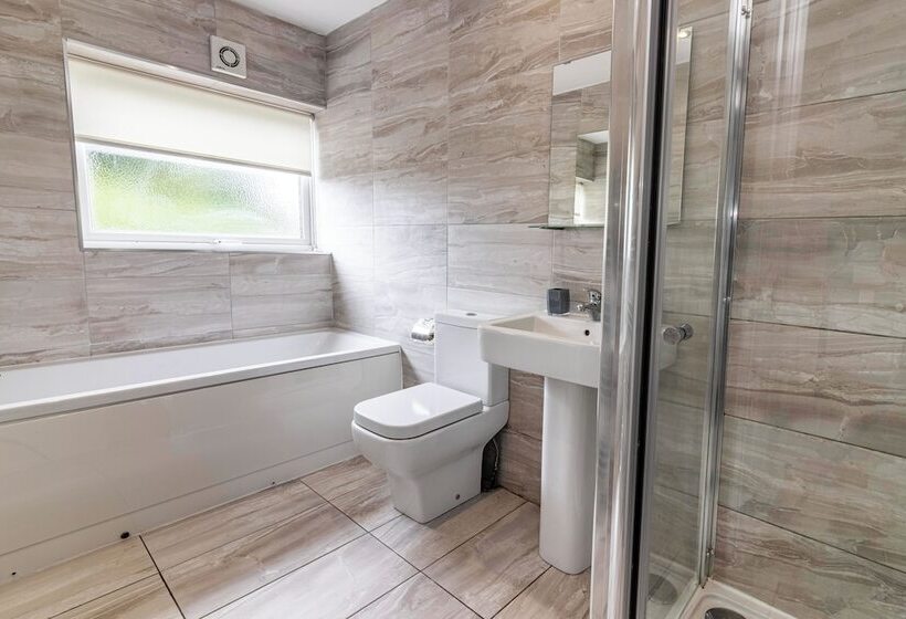 ペンション Dovecote House