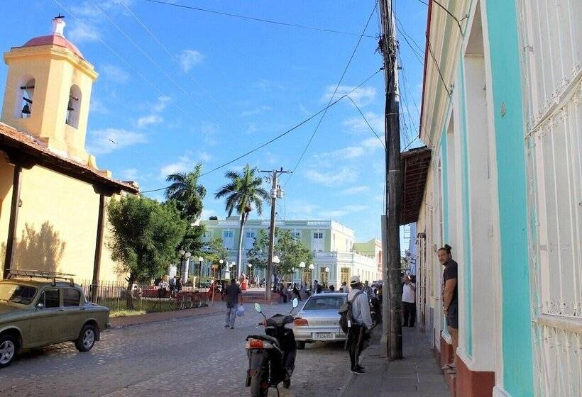 پانسیون Hostal Aguinaga Trinidad
