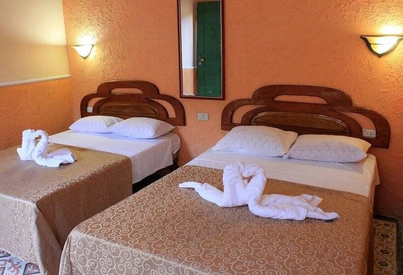 پانسیون Hostal Aguinaga Trinidad