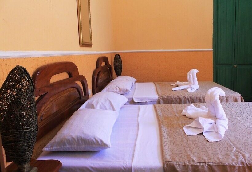 پانسیون Hostal Aguinaga Trinidad