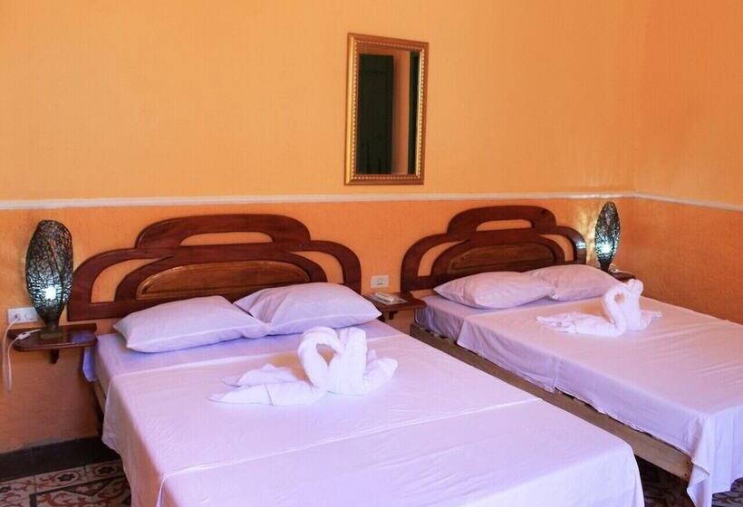 پانسیون Hostal Aguinaga Trinidad