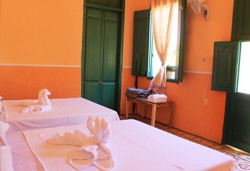 پانسیون Hostal Aguinaga Trinidad