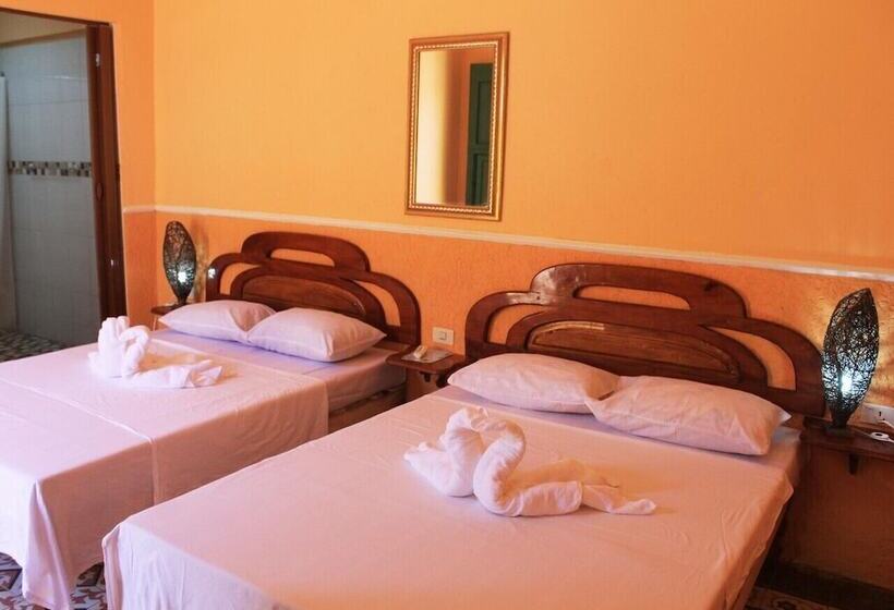 پانسیون Hostal Aguinaga Trinidad