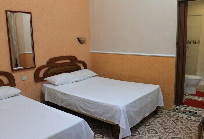 پانسیون Hostal Aguinaga Trinidad