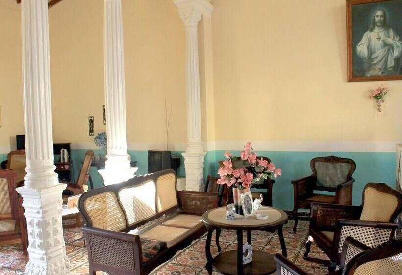 پانسیون Hostal Aguinaga Trinidad