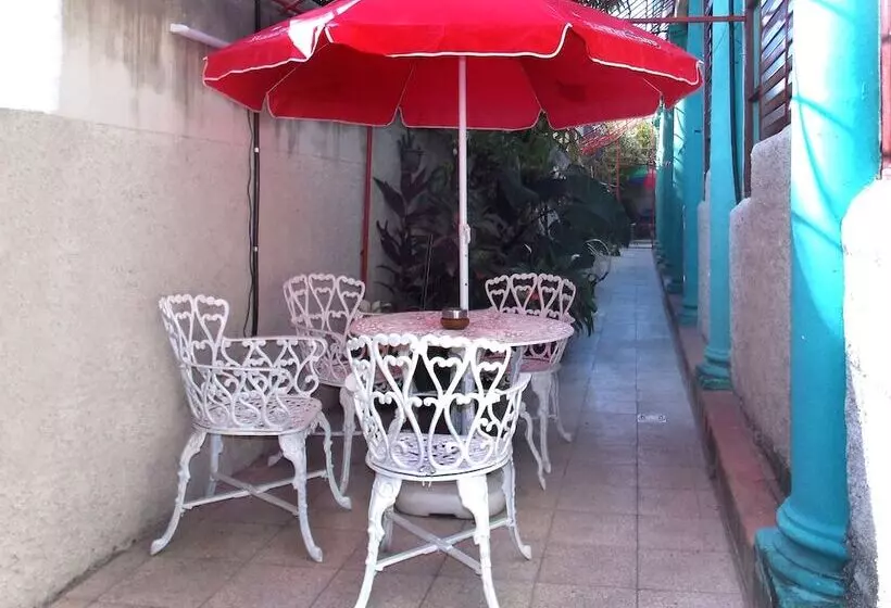 ペンション Hostal Kinte