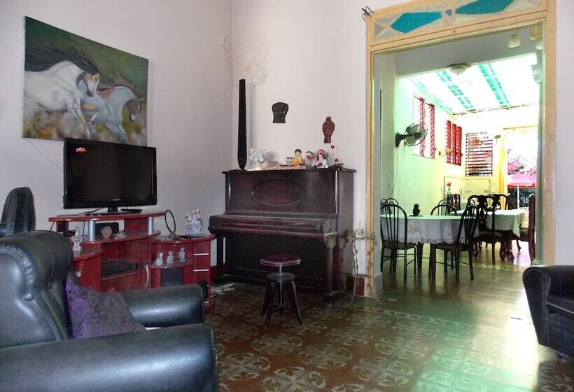 پانسیون Hostal Kinte