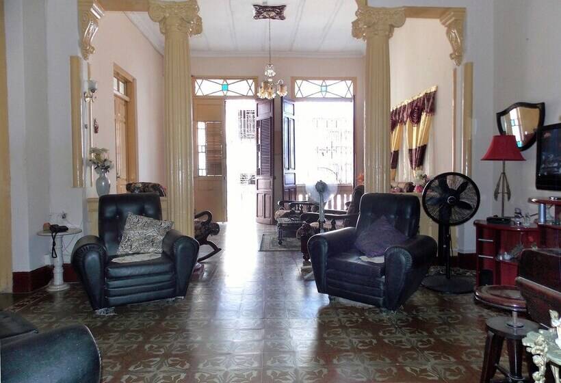 پانسیون Hostal Kinte