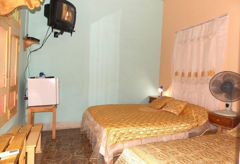 پانسیون Hostal Kinte