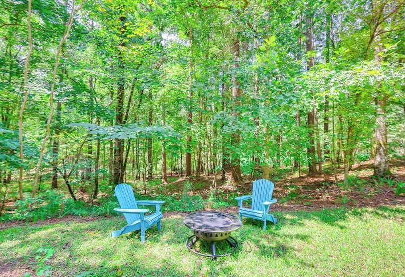 Pet Friendly Sparta Retreat: Boat Dock & Fire Pit!