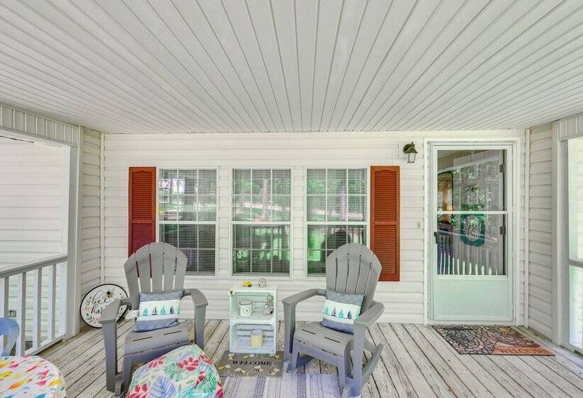 Pet Friendly Sparta Retreat: Boat Dock & Fire Pit!