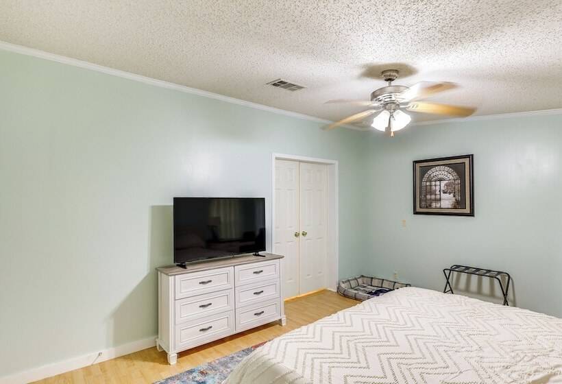 Pet Friendly Sparta Retreat: Boat Dock & Fire Pit!