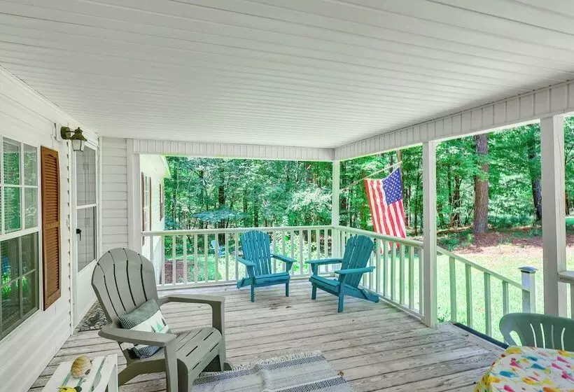 Pet Friendly Sparta Retreat: Boat Dock & Fire Pit!