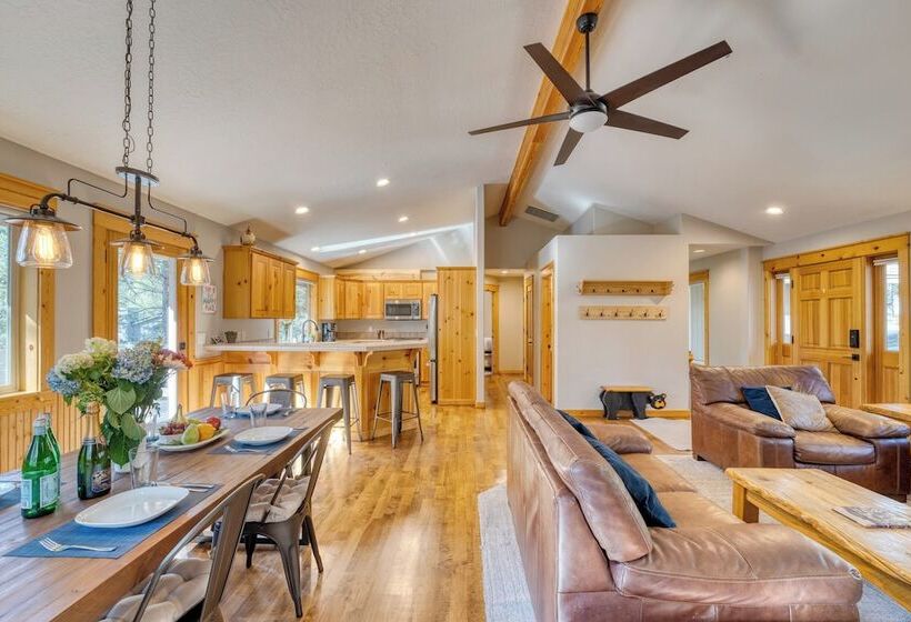 Quail By Avantstay Great Location + Game Room, Hot Tub, & Deck!