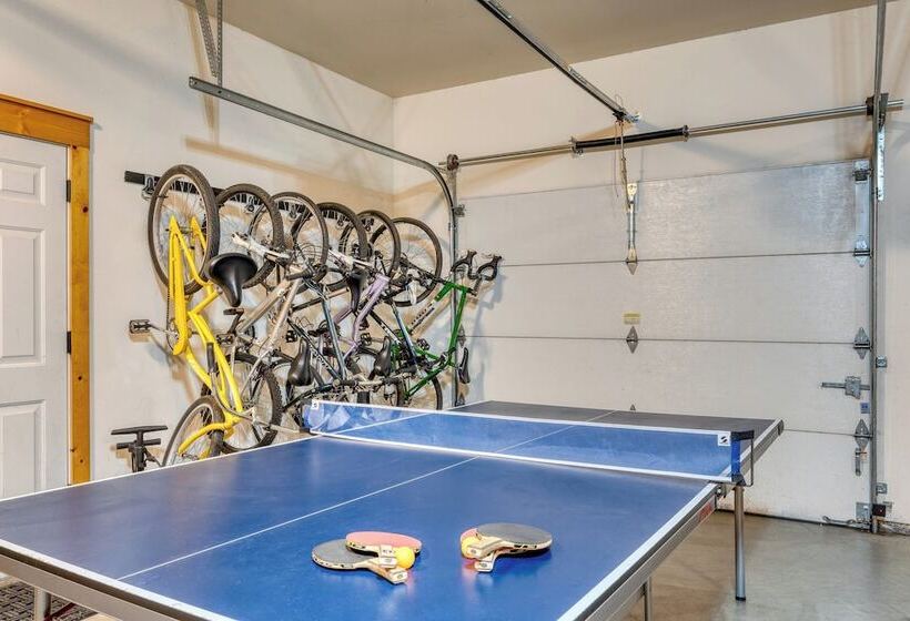 Quail By Avantstay Great Location + Game Room, Hot Tub, & Deck!