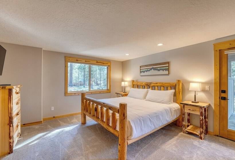 Quail By Avantstay Great Location + Game Room, Hot Tub, & Deck!