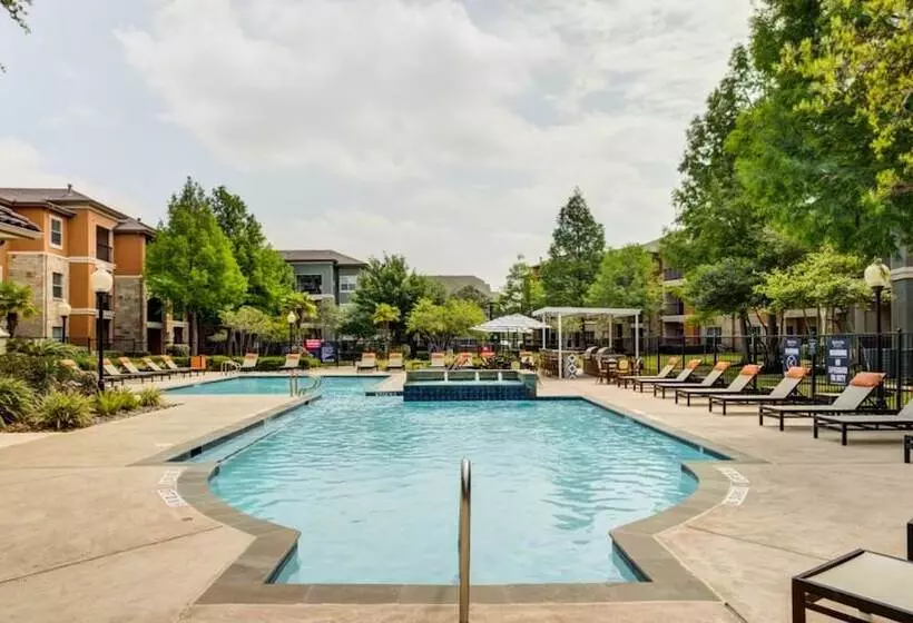 Riverpark Apartments By Barsala