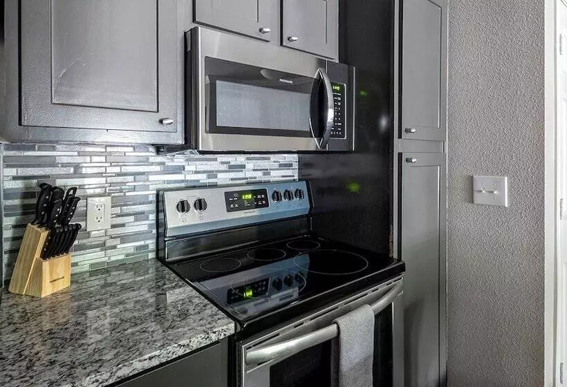 Riverpark Apartments By Barsala