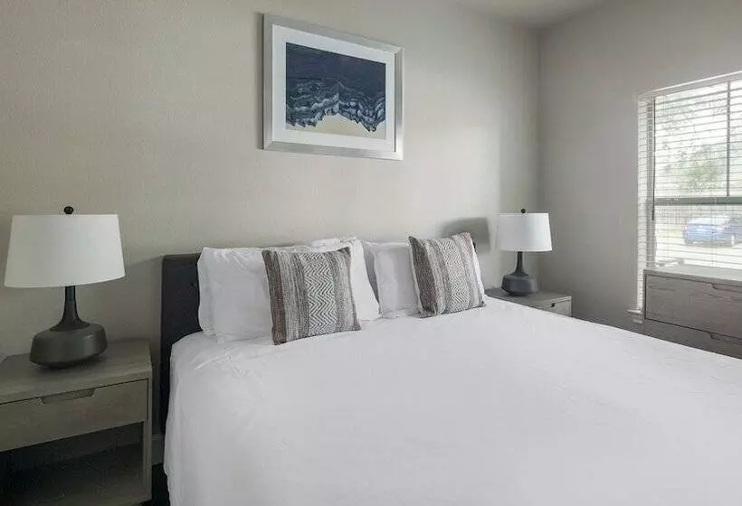 Riverpark Apartments By Barsala