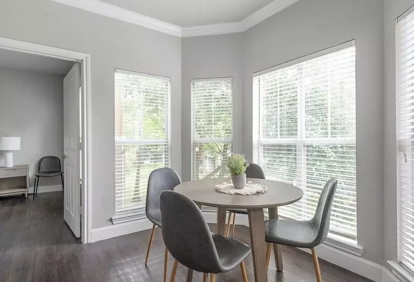 Riverpark Apartments By Barsala