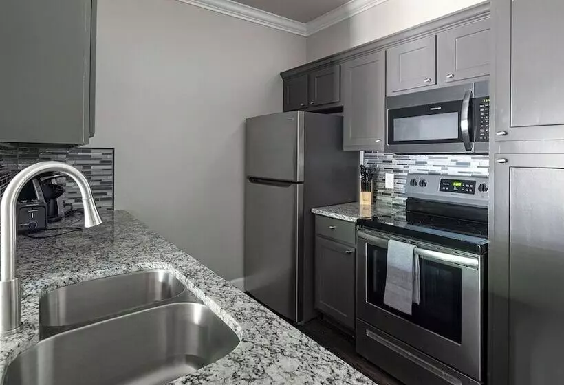 Riverpark Apartments By Barsala