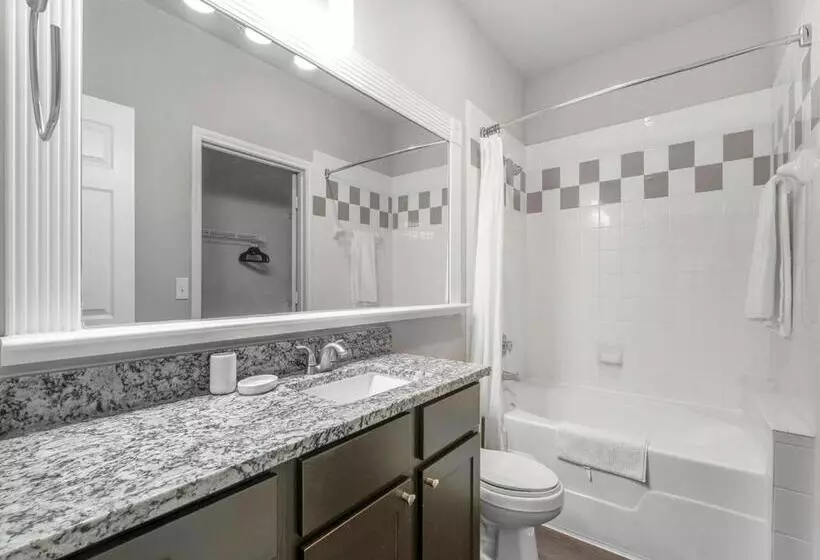 Riverpark Apartments By Barsala