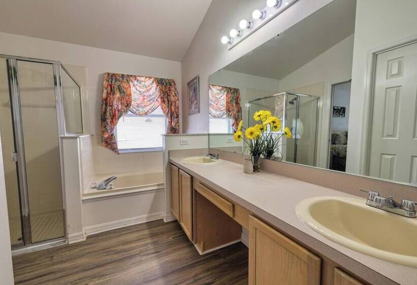 Sandra S Eagle Pointe Vacation Home