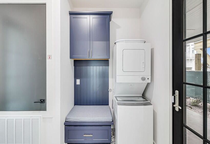 Sandy Cheeks 409 Coa