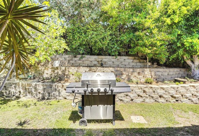 Spacious Home W/ Pool & Jacuzzi Near Laguna Beach!