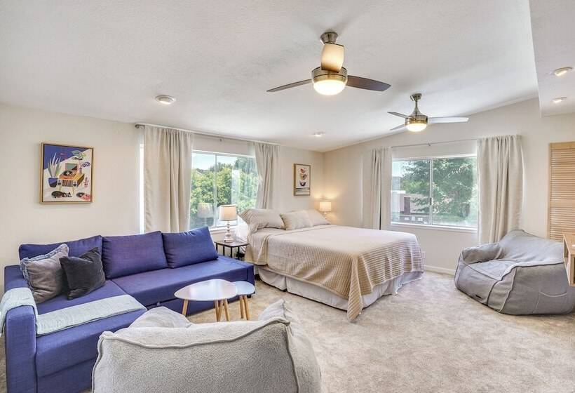 Spacious Home W/ Pool & Jacuzzi Near Laguna Beach!