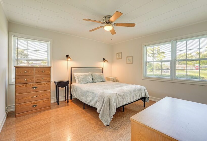 Walk To Ocean: Pet Friendly Home In Pcb!