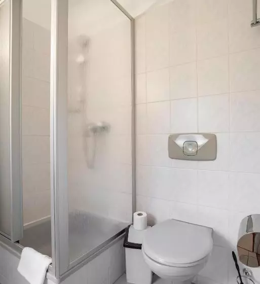 Waldhotel Schöneiche   Self Check In