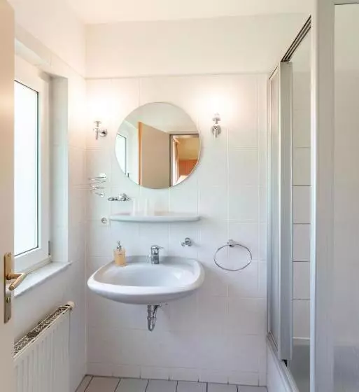 Waldhotel Schöneiche   Self Check In