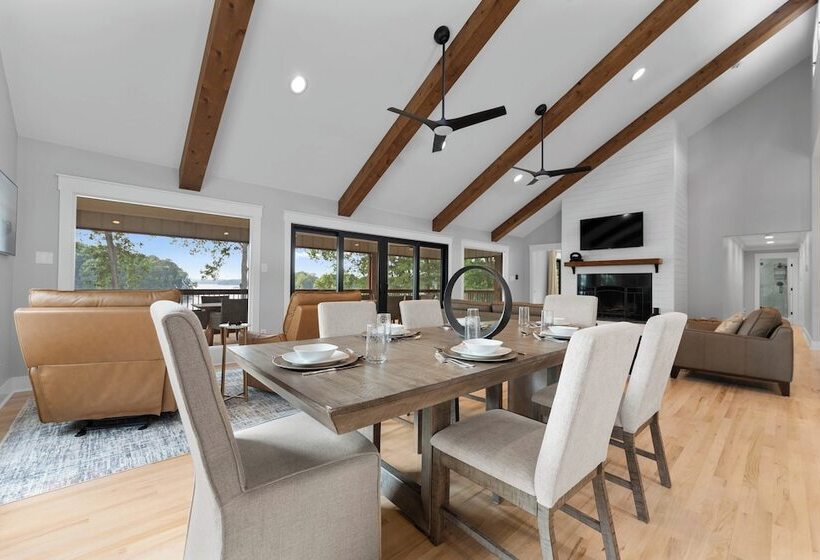 Water Break At The Lake By Avantstay Lakefront + Private Dock