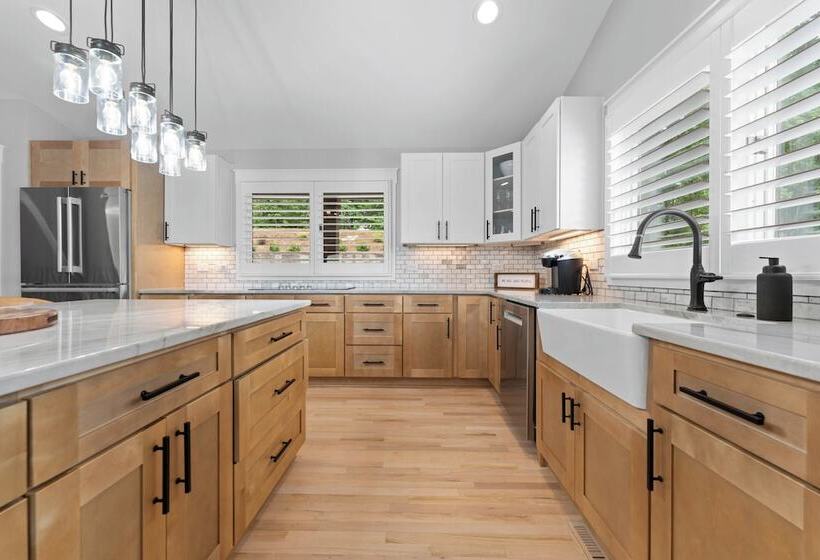 Water Break At The Lake By Avantstay Lakefront + Private Dock