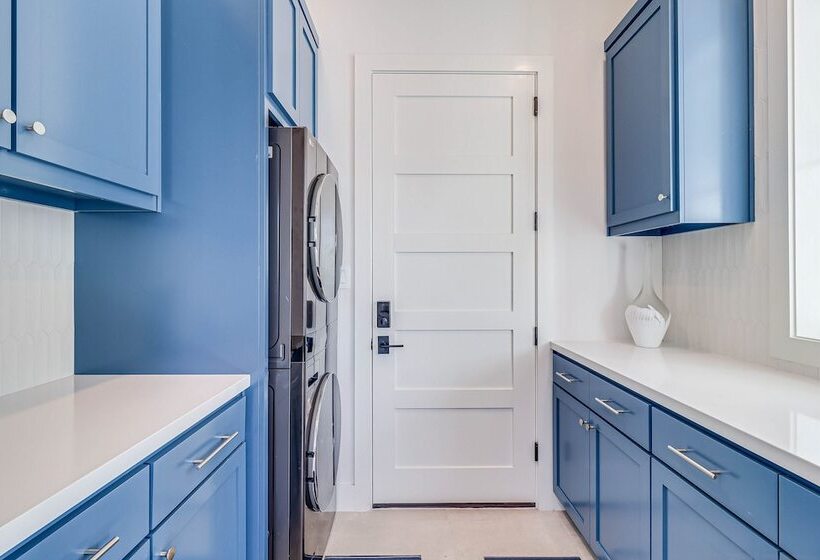 Whale Of A Time 154 Sou