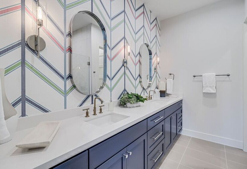 Whale Of A Time 154 Sou