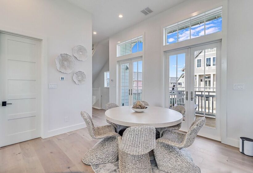 Whale Of A Time 154 Sou