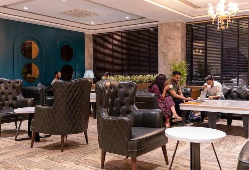 Alpine Hotel And Villas