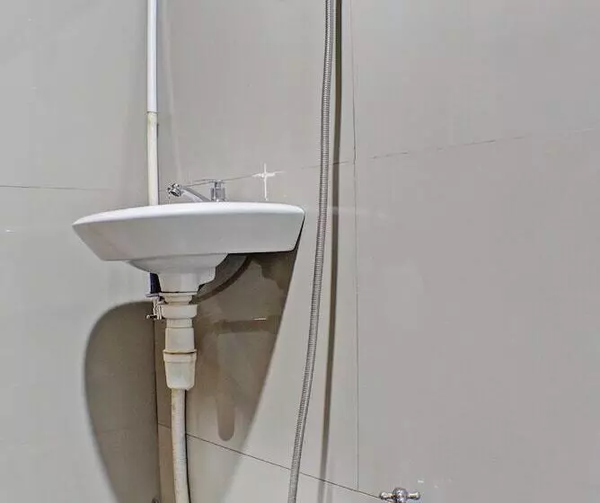 Capital O 92681 Randu Mas Hotel & Resort Taman Purbakala