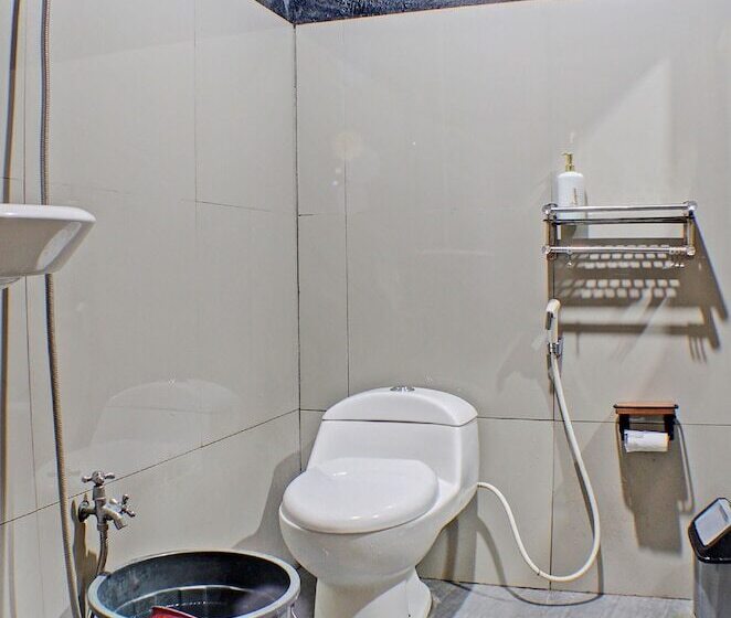 Capital O 92681 Randu Mas Hotel & Resort Taman Purbakala