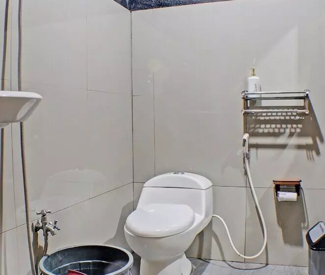 Capital O 92681 Randu Mas Hotel & Resort Taman Purbakala