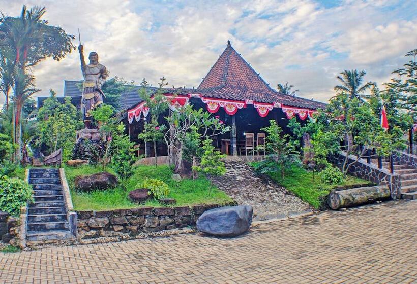 Capital O 92681 Randu Mas Hotel & Resort Taman Purbakala
