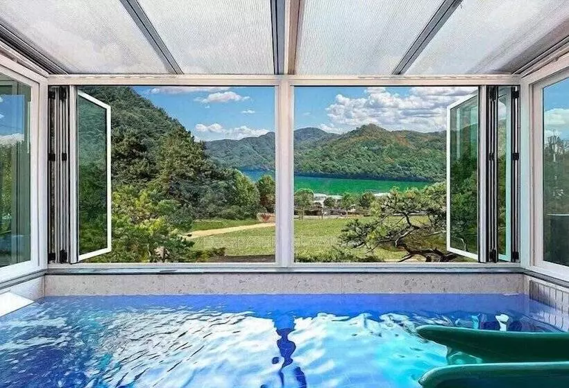 Ello-el Kids Pool Villa Pension