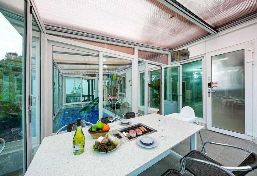 Ello-el Kids Pool Villa Pension