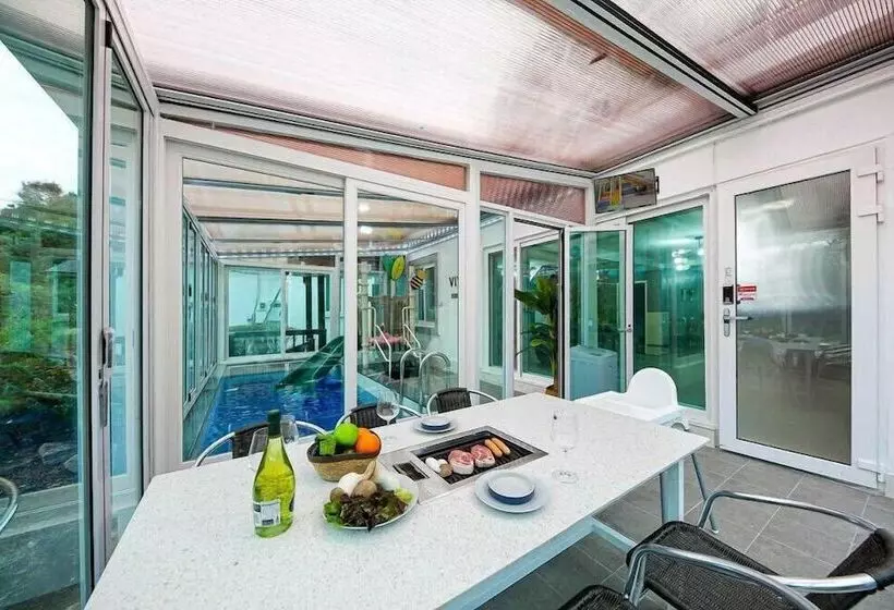 Ello-el Kids Pool Villa Pension